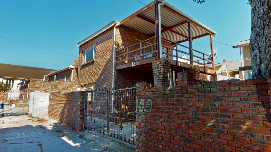 6 Bedroom Property for Sale in North End Eastern Cape